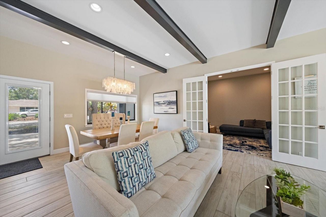 1905 Tulip Drive, Sarasota, FL 34239 Photo