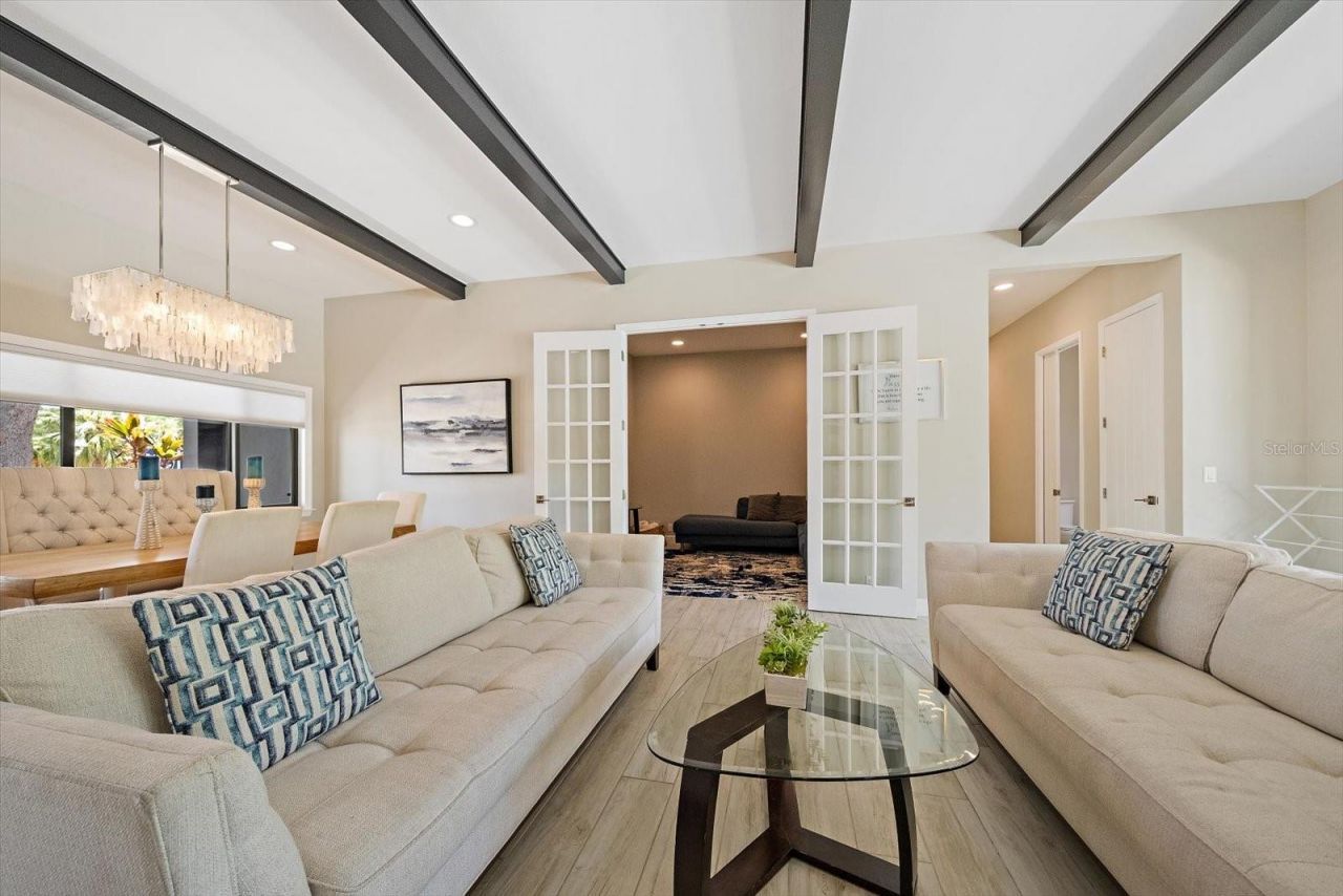 1905 Tulip Drive, Sarasota, FL 34239 Photo