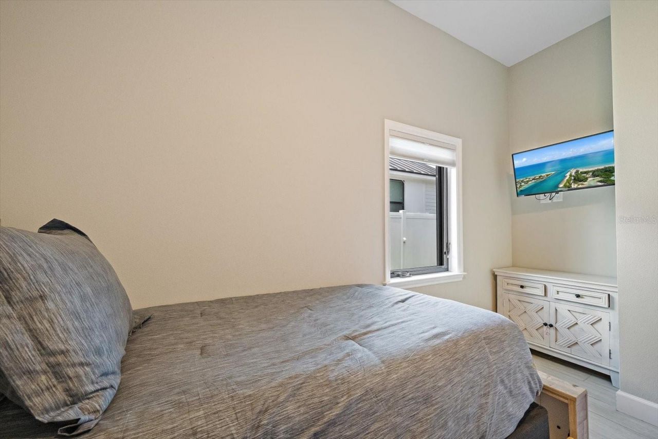 1905 Tulip Drive, Sarasota, FL 34239 Photo