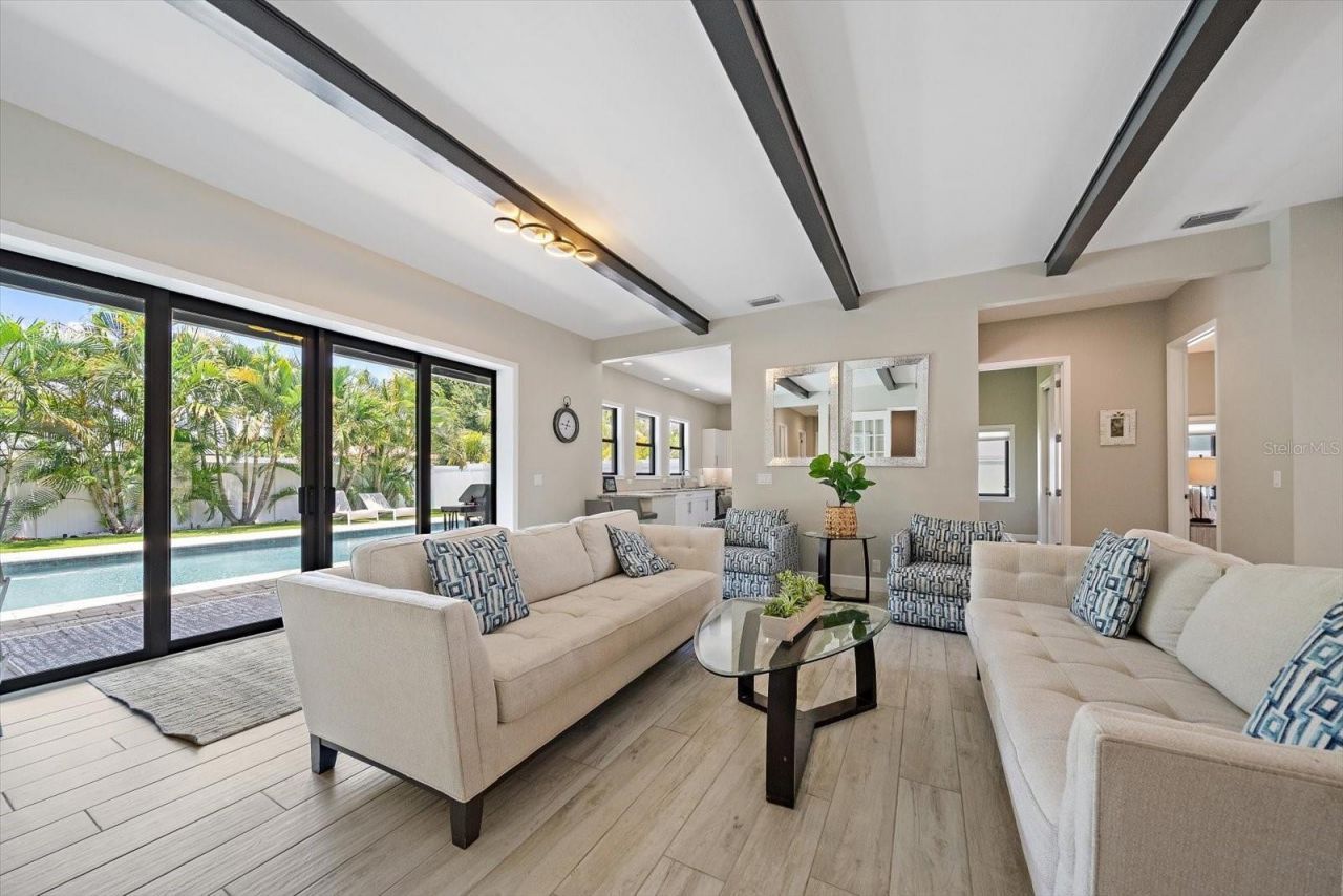 1905 Tulip Drive, Sarasota, FL 34239 Photo