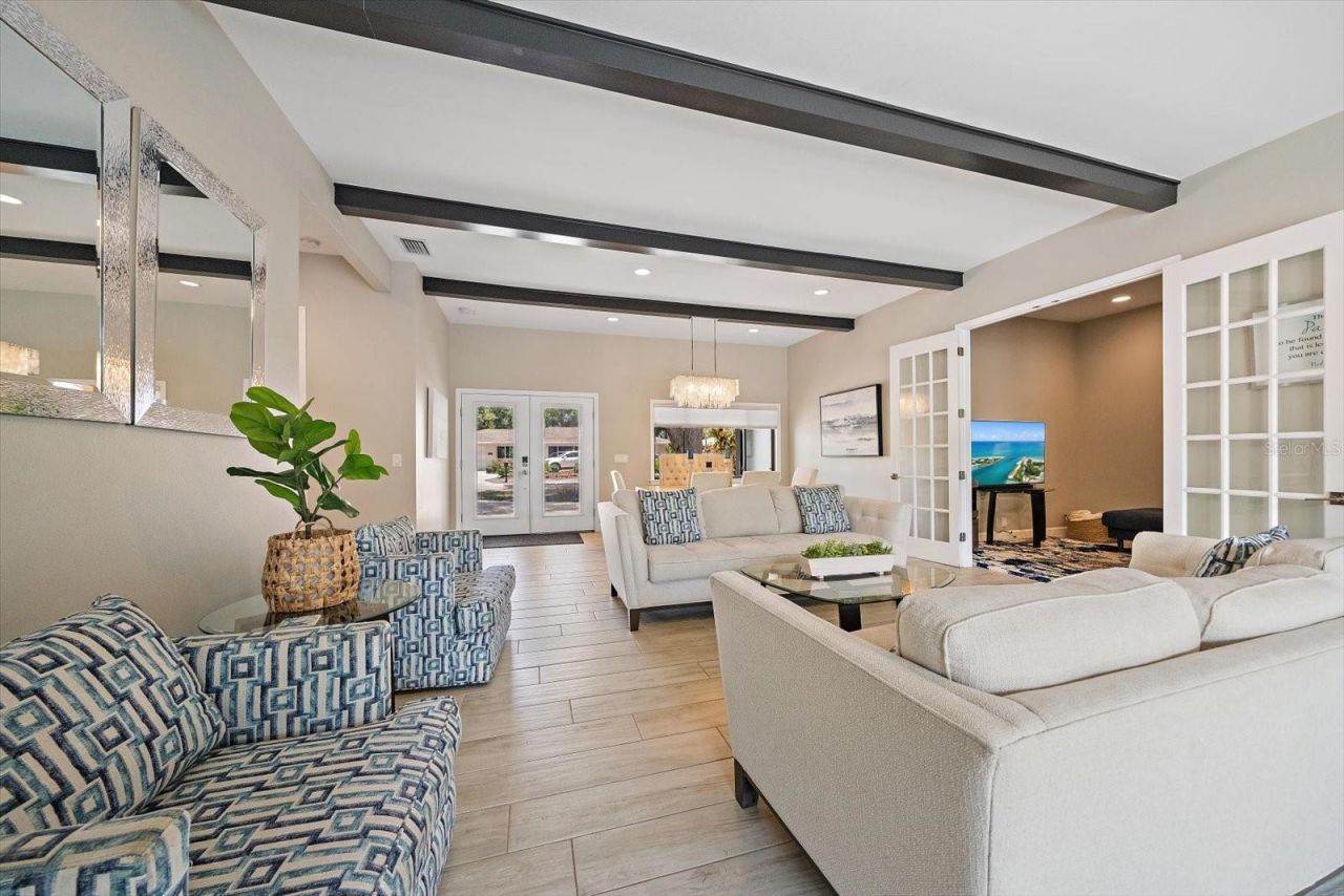 1905 Tulip Drive, Sarasota, FL 34239 Photo