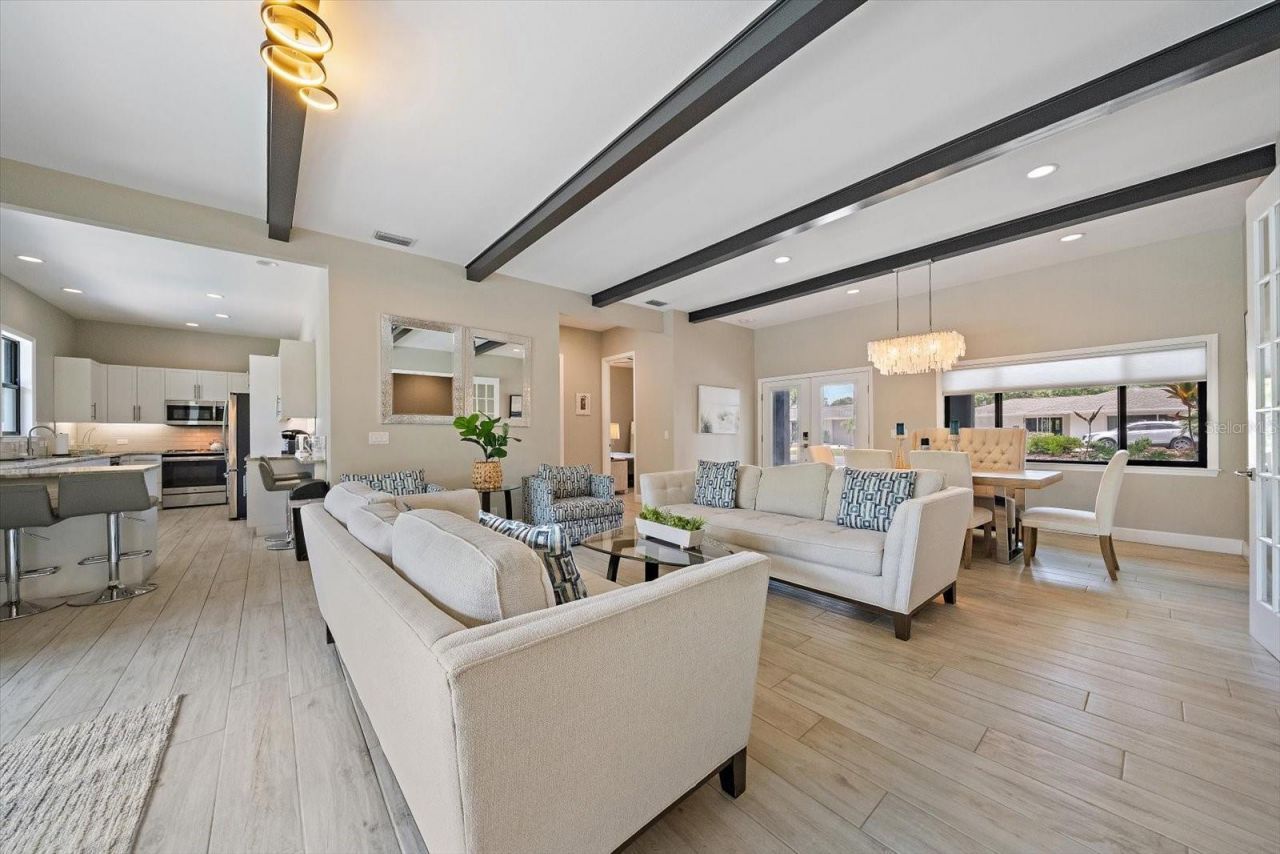 1905 Tulip Drive, Sarasota, FL 34239 Photo