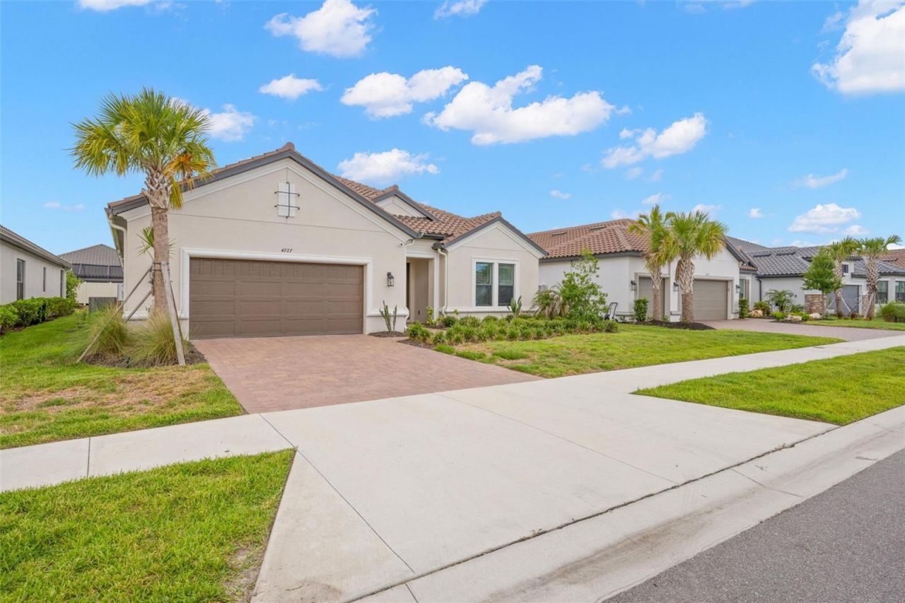 4727 Freccia Loop, Wesley Chapel, FL 33543 Photo