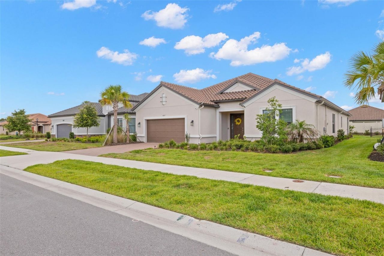 4727 Freccia Loop, Wesley Chapel, FL 33543 Photo