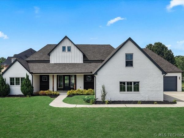 4881 W 77th Street S, Tulsa, OK 74132