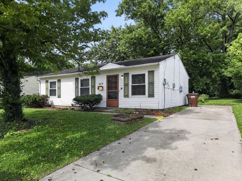 9875 Crusader Drive, Colerain Township, OH 45251 Photo 2