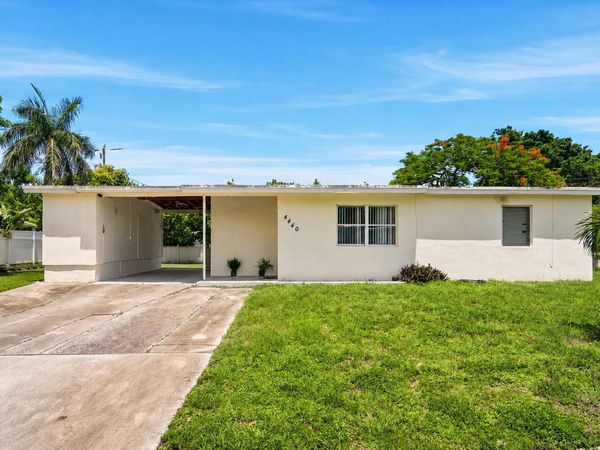 4440 NE 14th Avenue, Pompano Beach, FL 33064