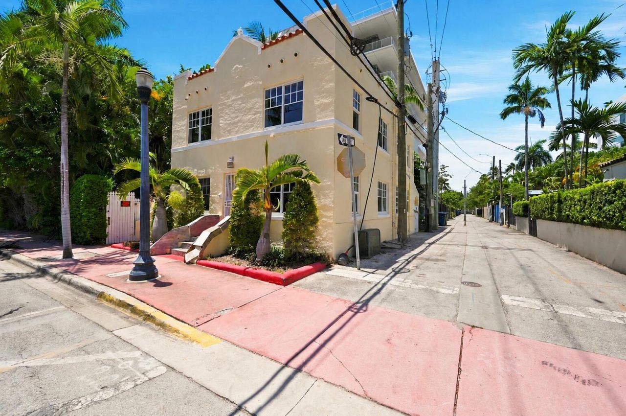 927 4th Street, Miami Beach, FL 33139 Photo