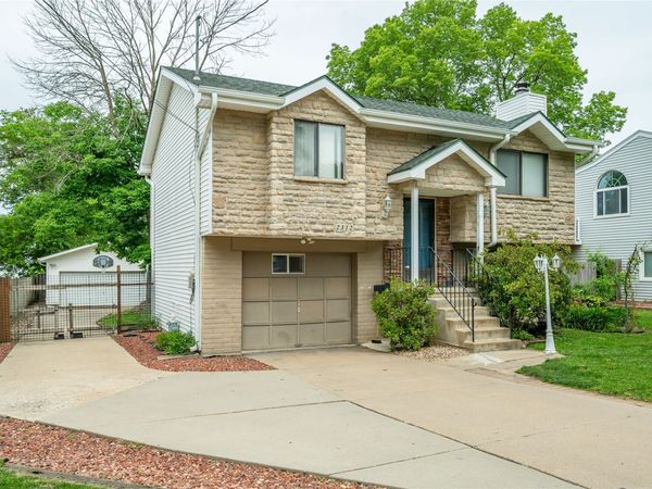 2312 60th Street , Des Moines, IA 50322