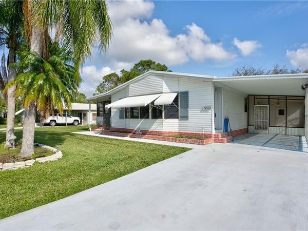 26260 Squire LN, BONITA SPRINGS, FL 34135