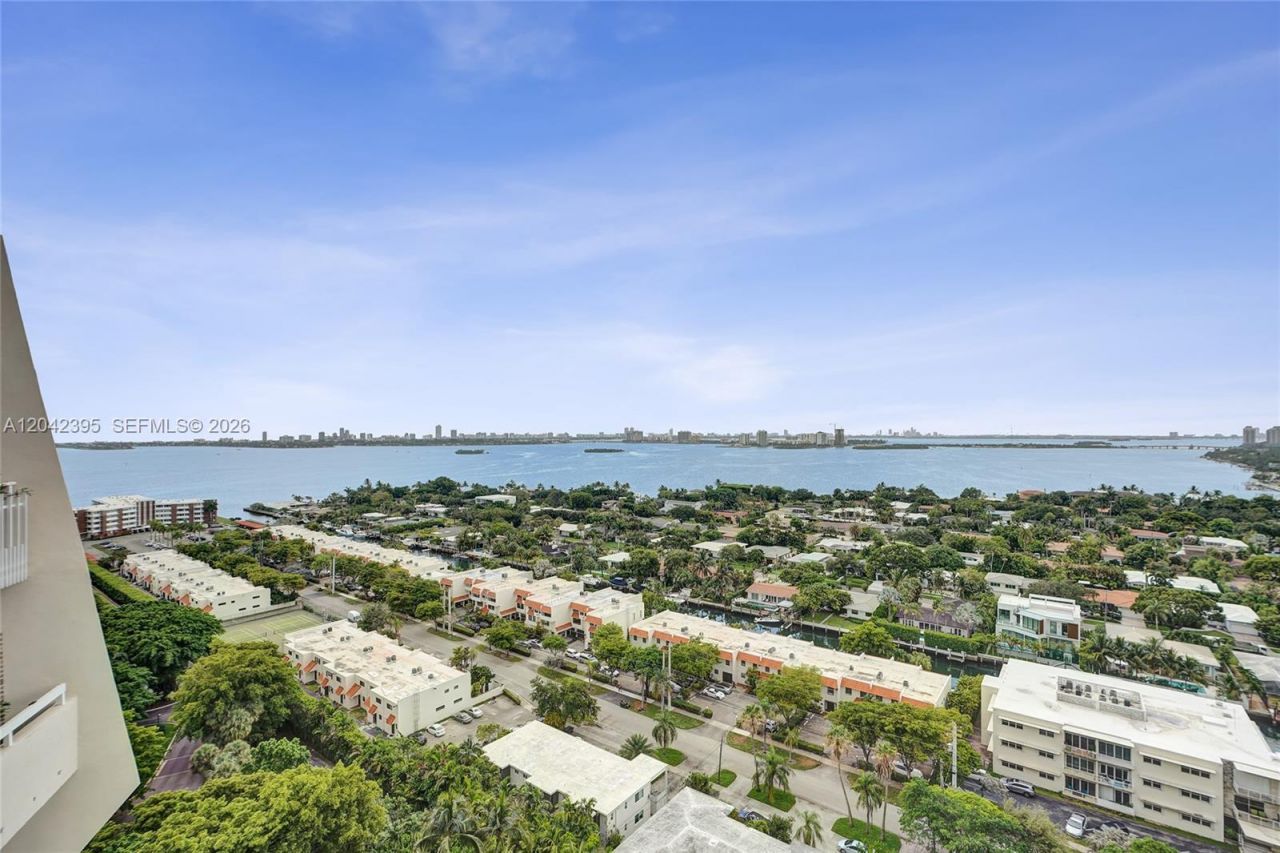 2000 Towerside Ter, Unit TS8, Miami, FL 33138 Photo