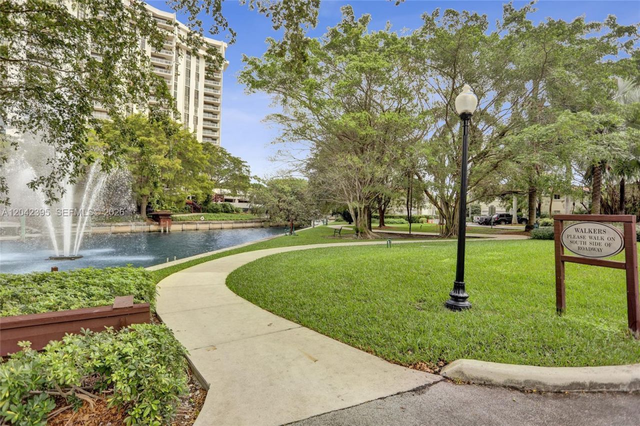 2000 Towerside Ter, Unit TS8, Miami, FL 33138 Photo