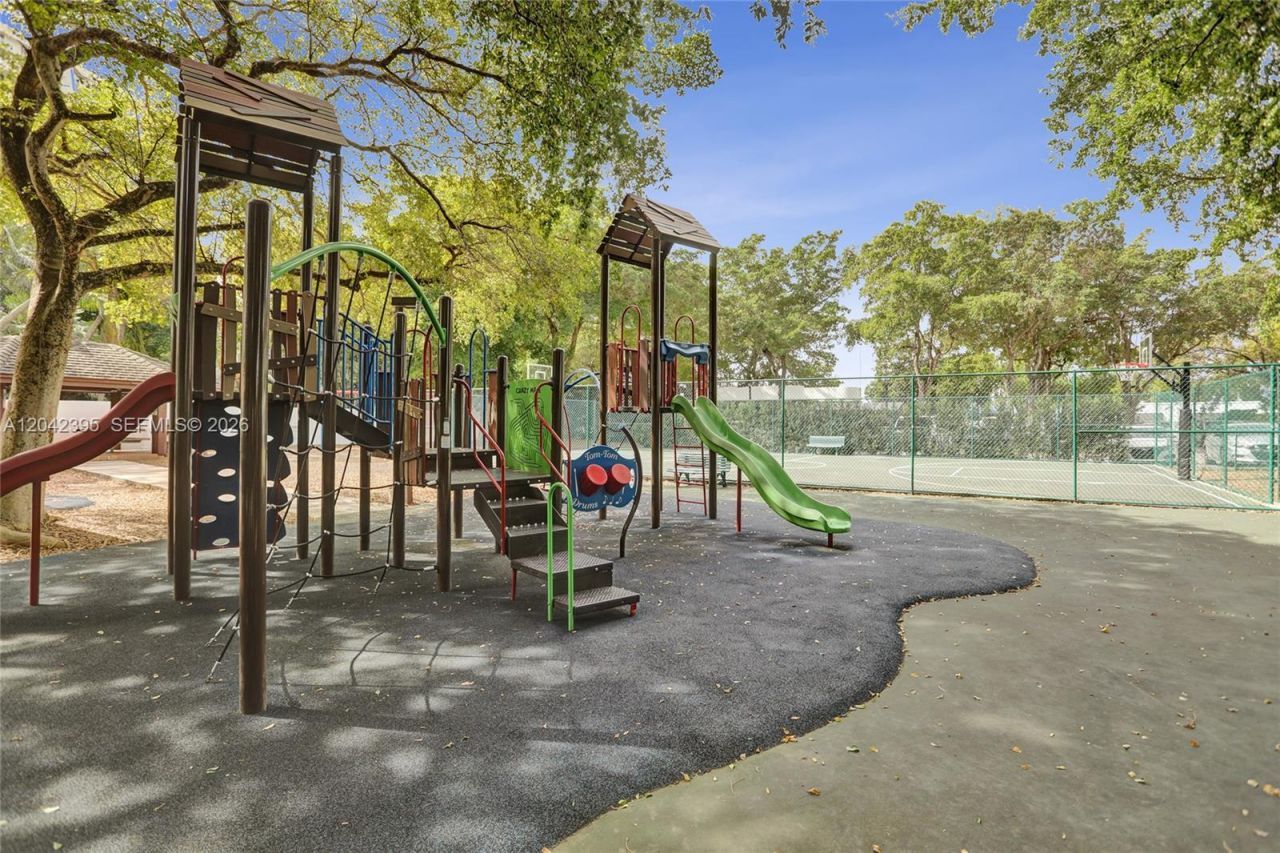 2000 Towerside Ter, Unit TS8, Miami, FL 33138 Photo