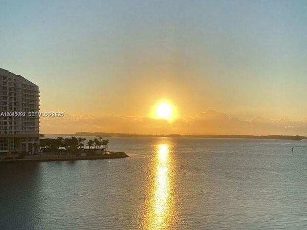 801 Brickell Bay Dr, Unit 669, Miami, FL 33131
