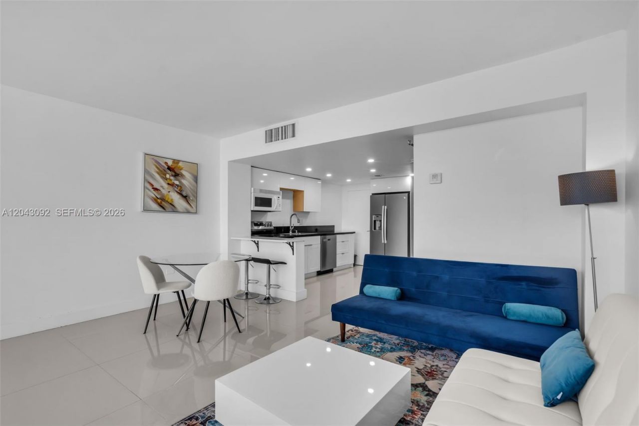 801 Brickell Bay Dr, Unit 669, Miami, FL 33131 Photo