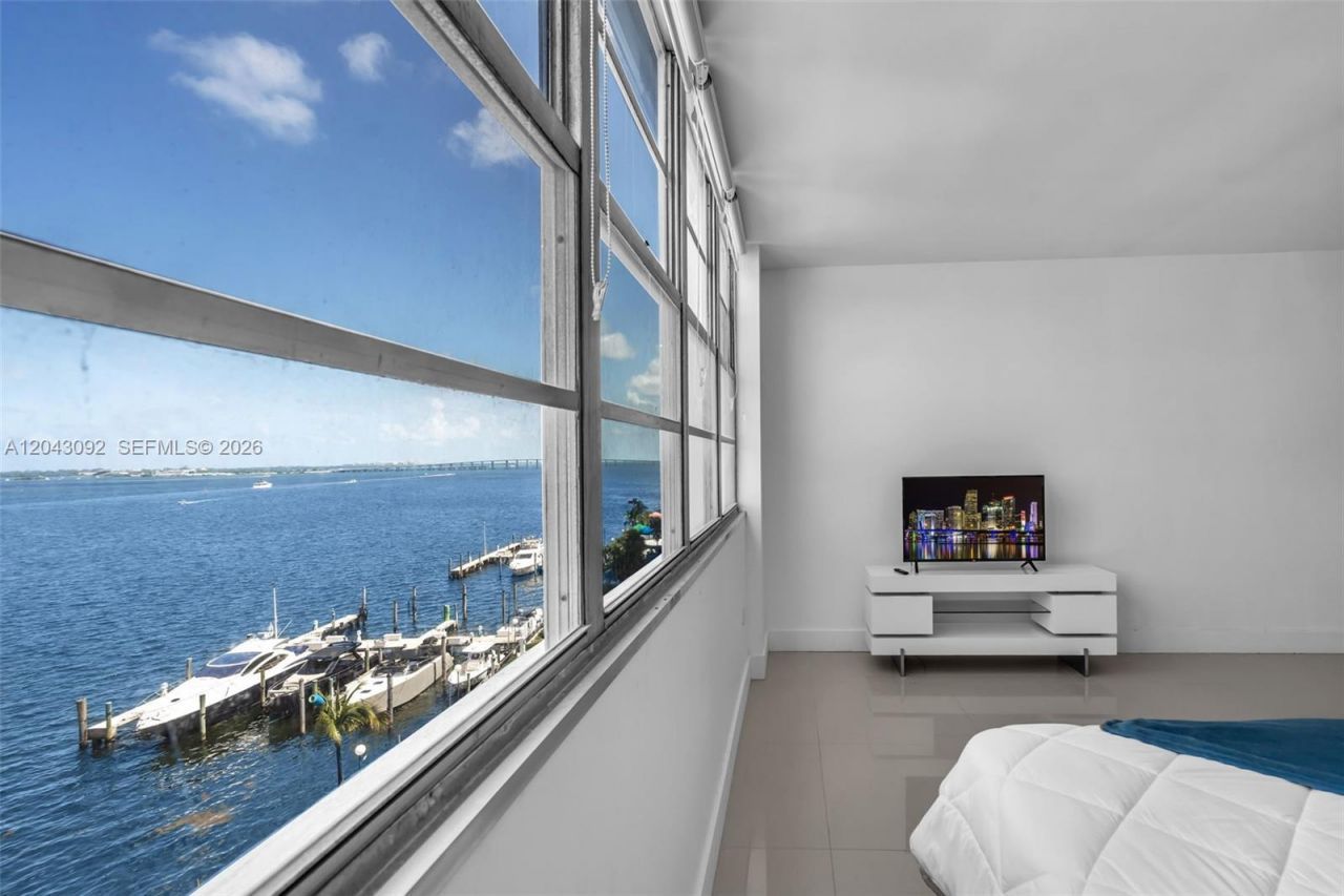801 Brickell Bay Dr, Unit 669, Miami, FL 33131 Photo
