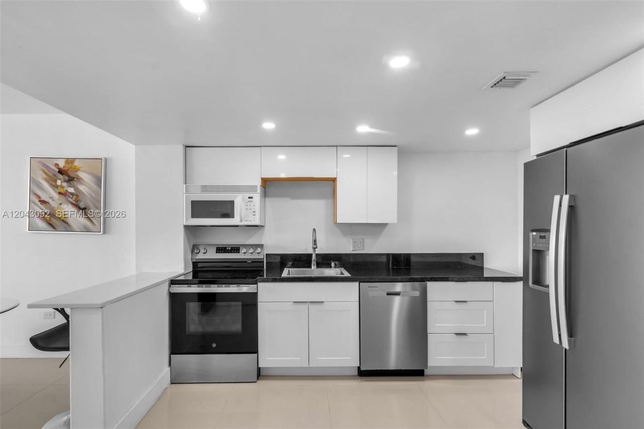 801 Brickell Bay Dr, Unit 669, Miami, FL 33131 Photo
