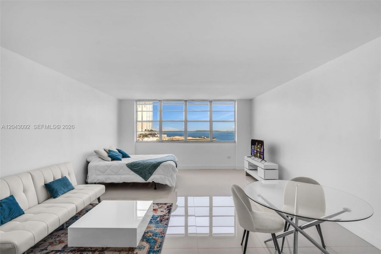 801 Brickell Bay Dr, Unit 669, Miami, FL 33131 Photo