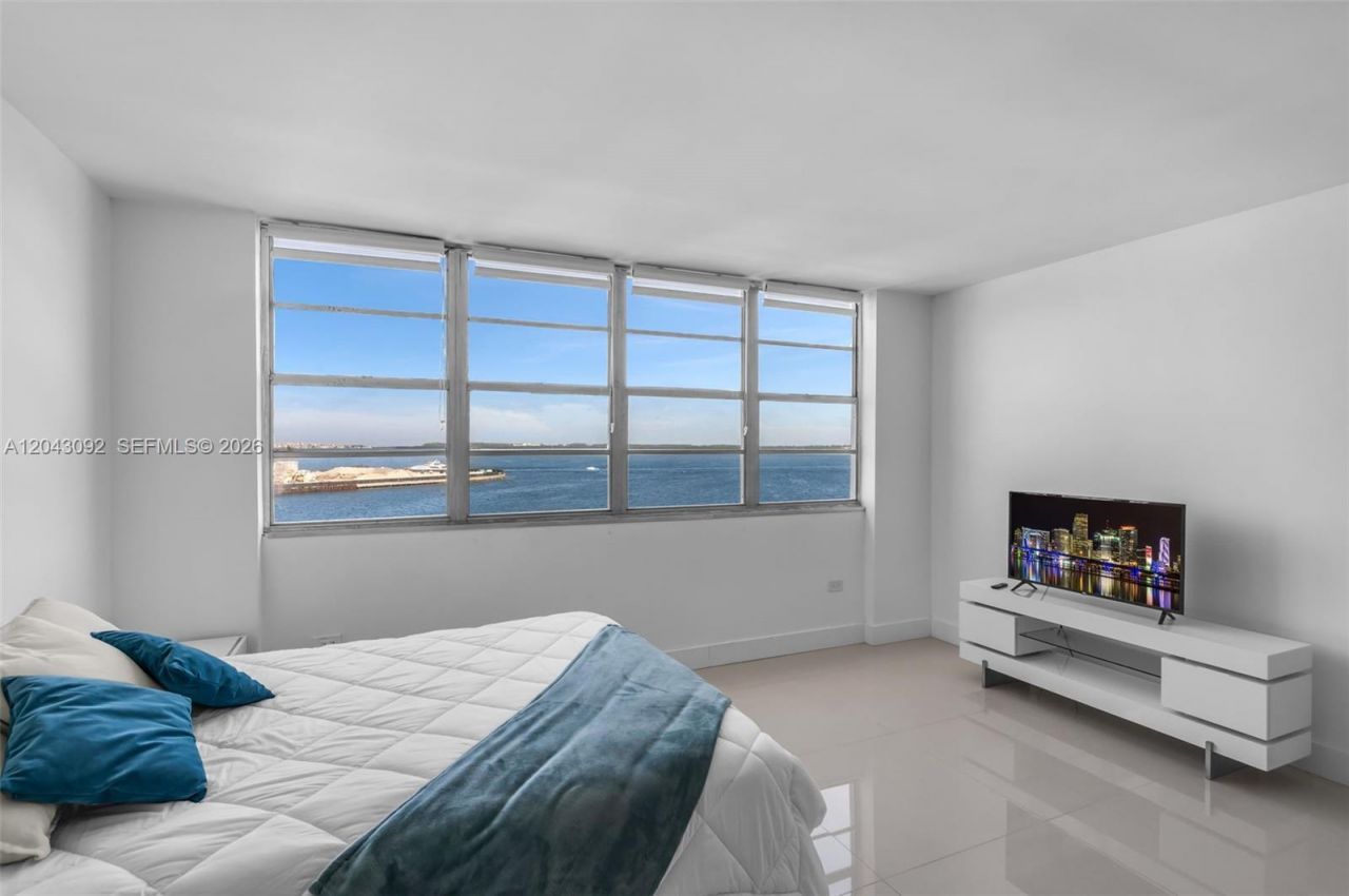 801 Brickell Bay Dr, Unit 669, Miami, FL 33131 Photo