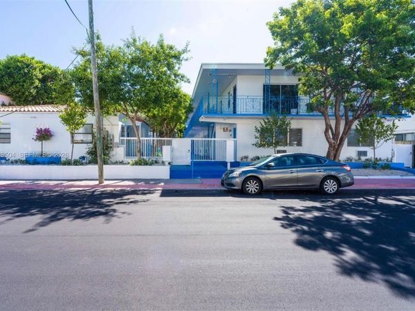 7717 Byron Ave , Miami Beach, FL 33141