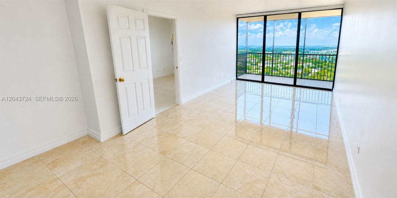 20335 W Country Club Dr , Unit 2210, Aventura, FL 33180 Photo