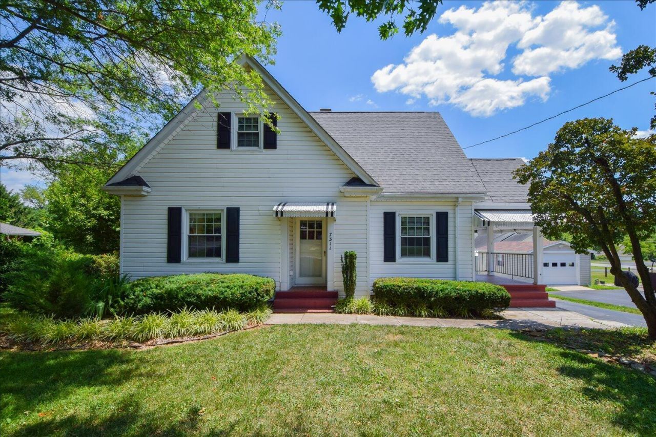7311 Sunnybrook Dr, Roanoke, VA 24019 Main Photo