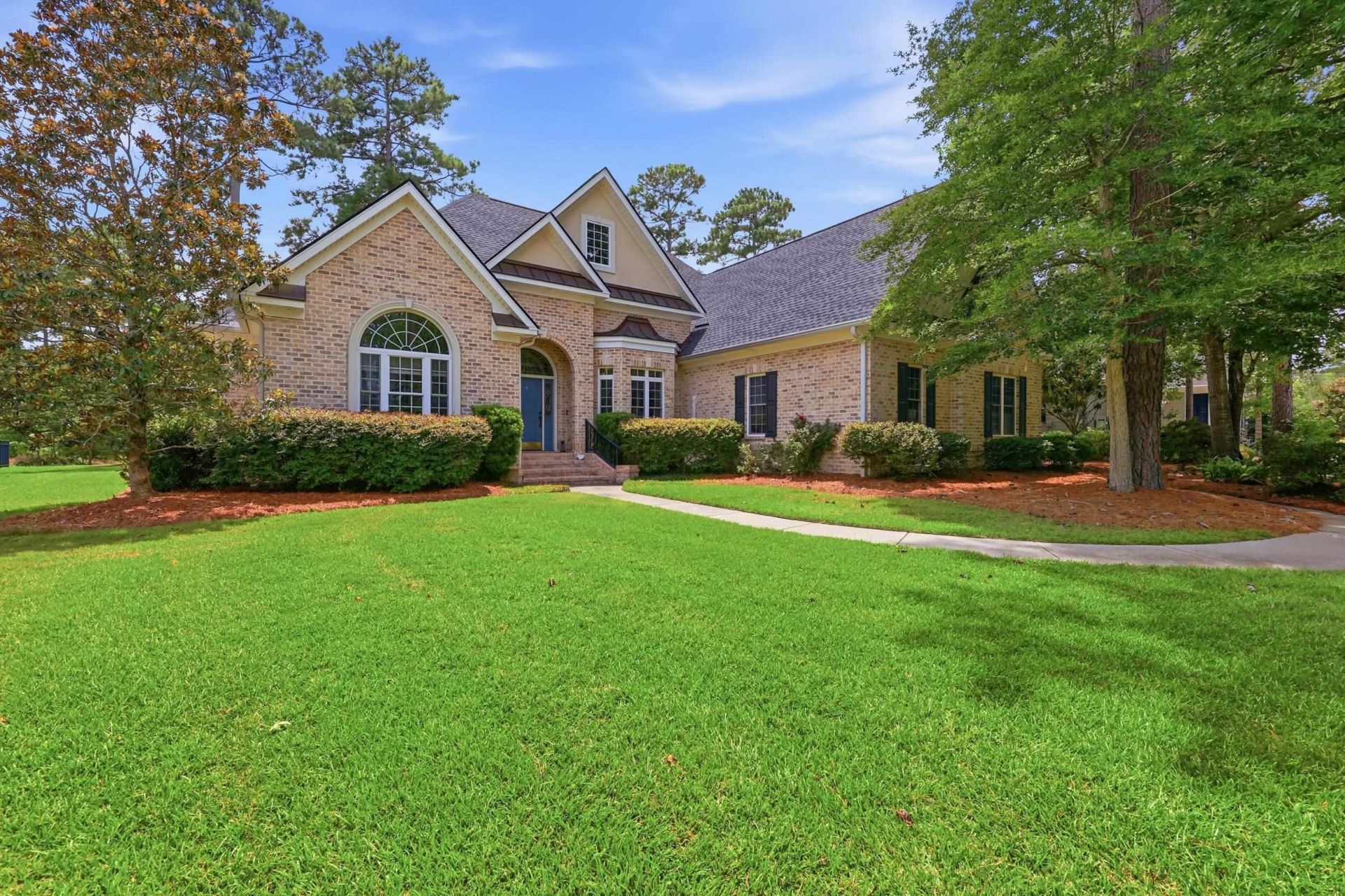 25 Stonington Dr. Photo 4