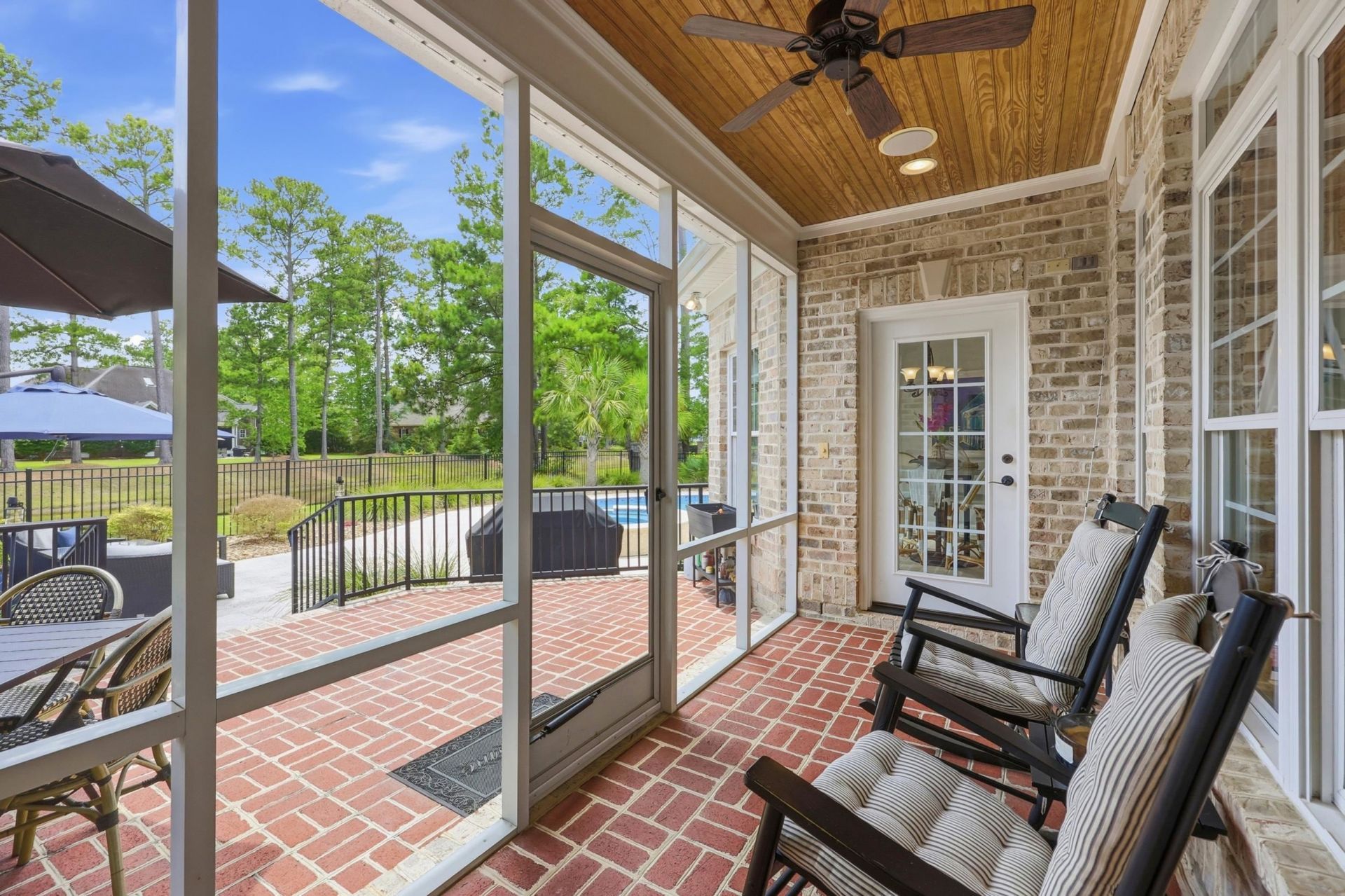 25 Stonington Dr. Photo 40