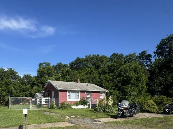 1168 Hovey Street , Gary, IN 46406
