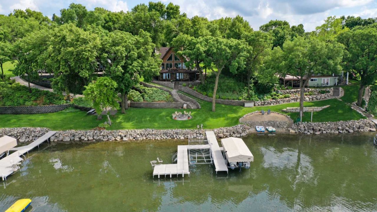 21554 275th Avenue , Starbuck, MN 56381