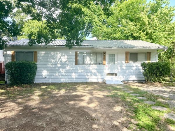 142 Greens Lake Road, Rossville, GA 30741