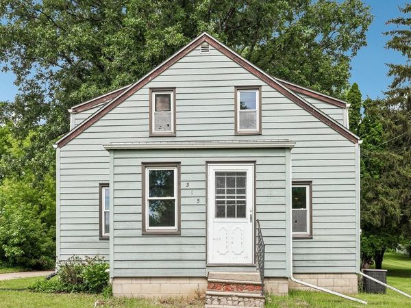 315 E Water STREET, Watertown, WI 53094