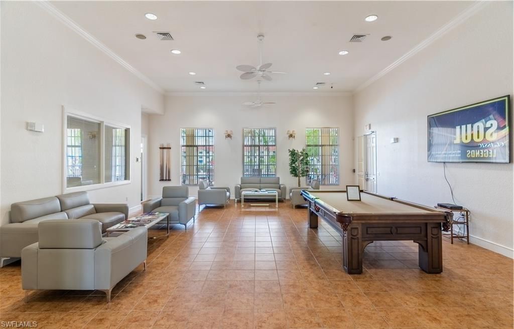 8298 Key Royal Ln, Unit 424, Naples, FL 34119 Photo