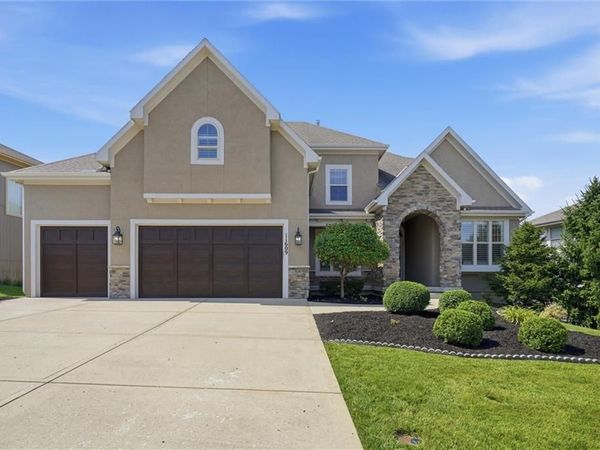 11609 W 158th Street, Overland Park, KS 66221