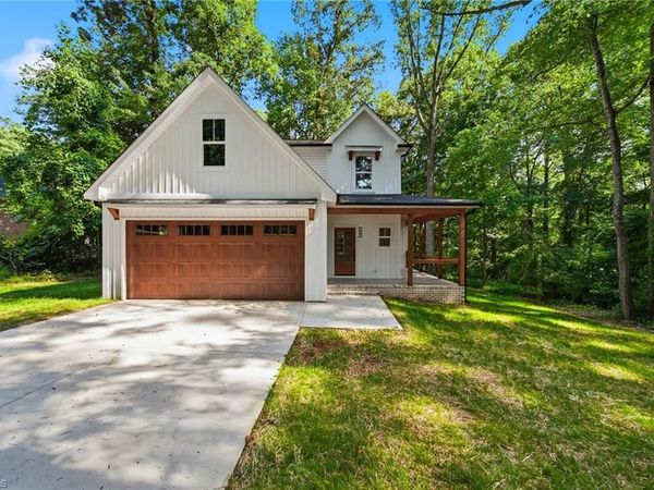 110 Walnut Avenue, Yadkinville, NC 27055