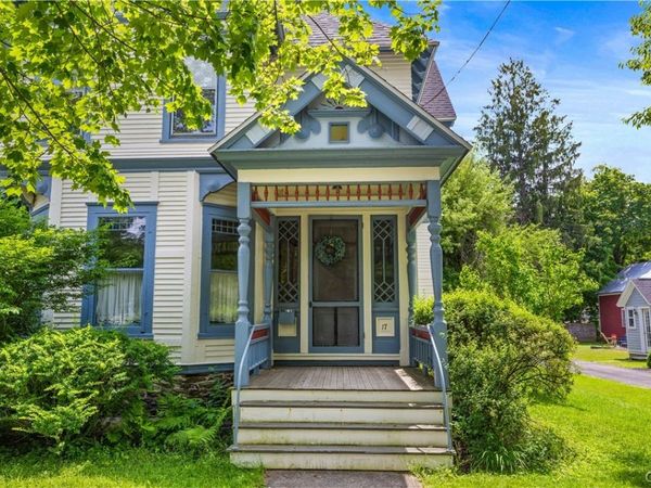 17 W Pleasant Street , Hamilton, NY 13346