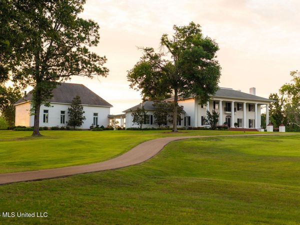 530 Ms-15 , Blue Mountain, MS 38610