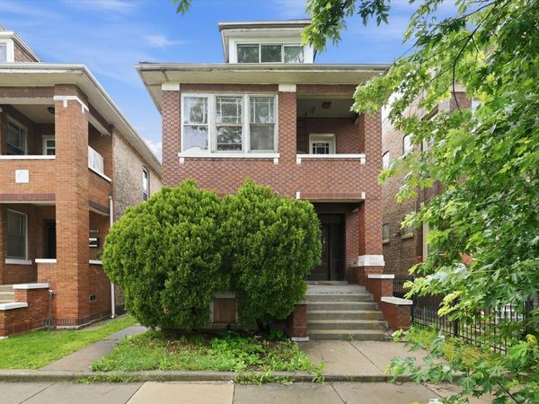6734 S Maplewood Avenue , Chicago, IL 60629