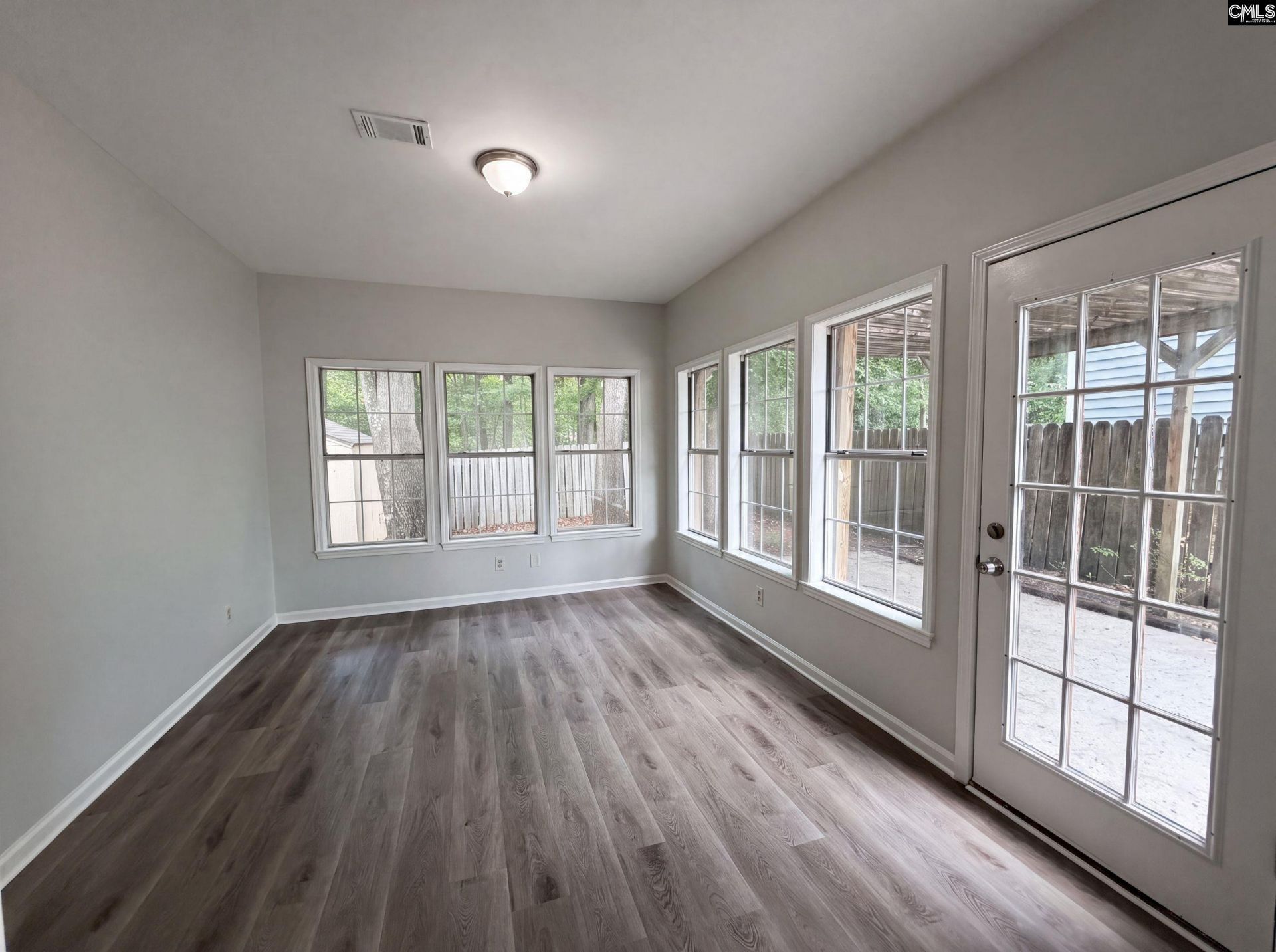 130 Fredricksburg Way Photo 7