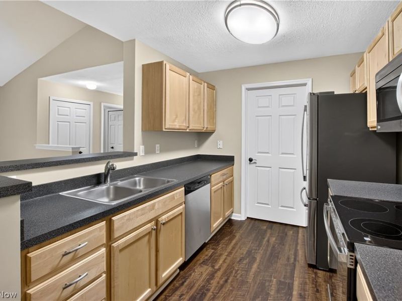 3324 Lenox Village Drive, Unit 222, Fairlawn, OH 44333 Photo 5
