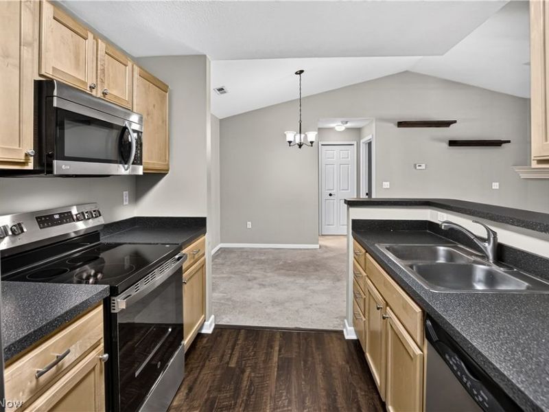3324 Lenox Village Drive, Unit 222, Fairlawn, OH 44333 Photo 6