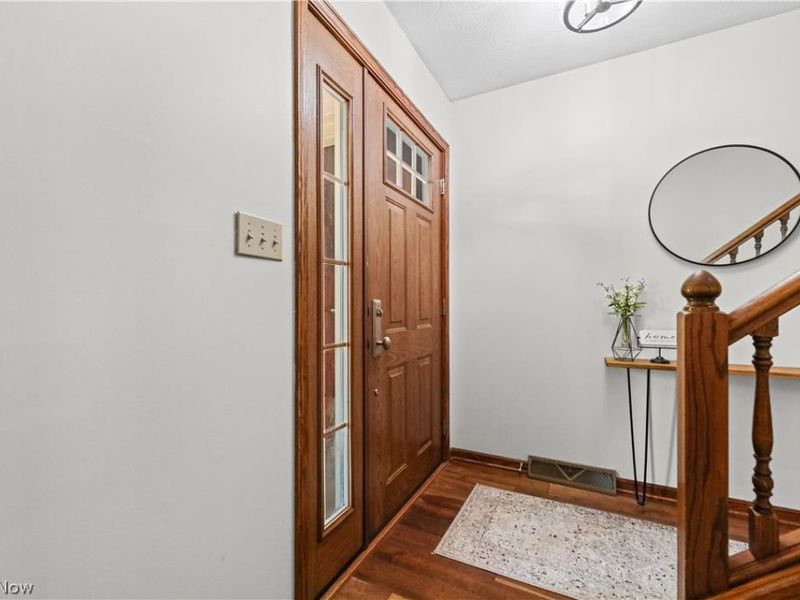 2732 Georgeanna Drive, Green, OH 44685 Photo 4