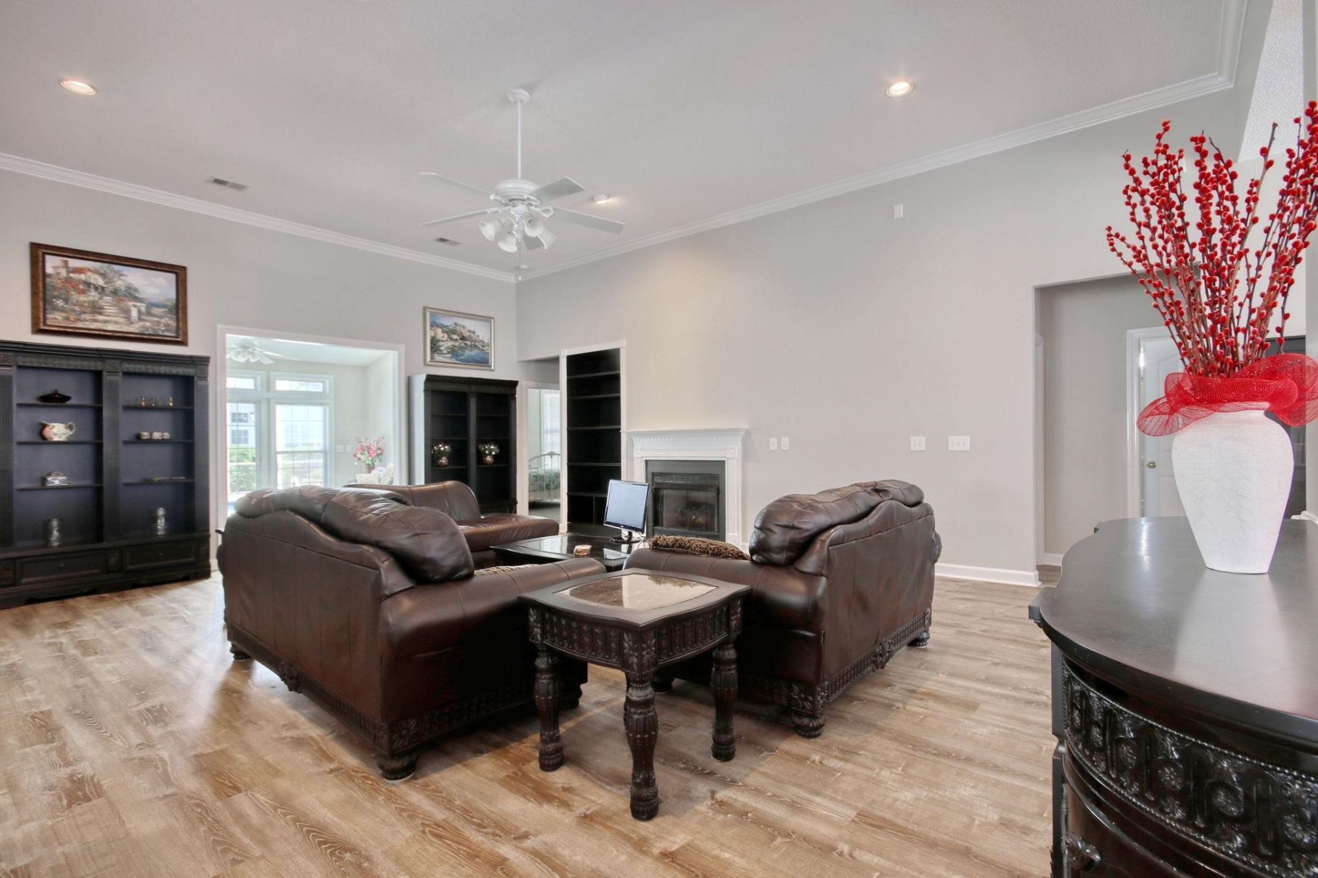 6705 Oakmere Ct.  Photo 8