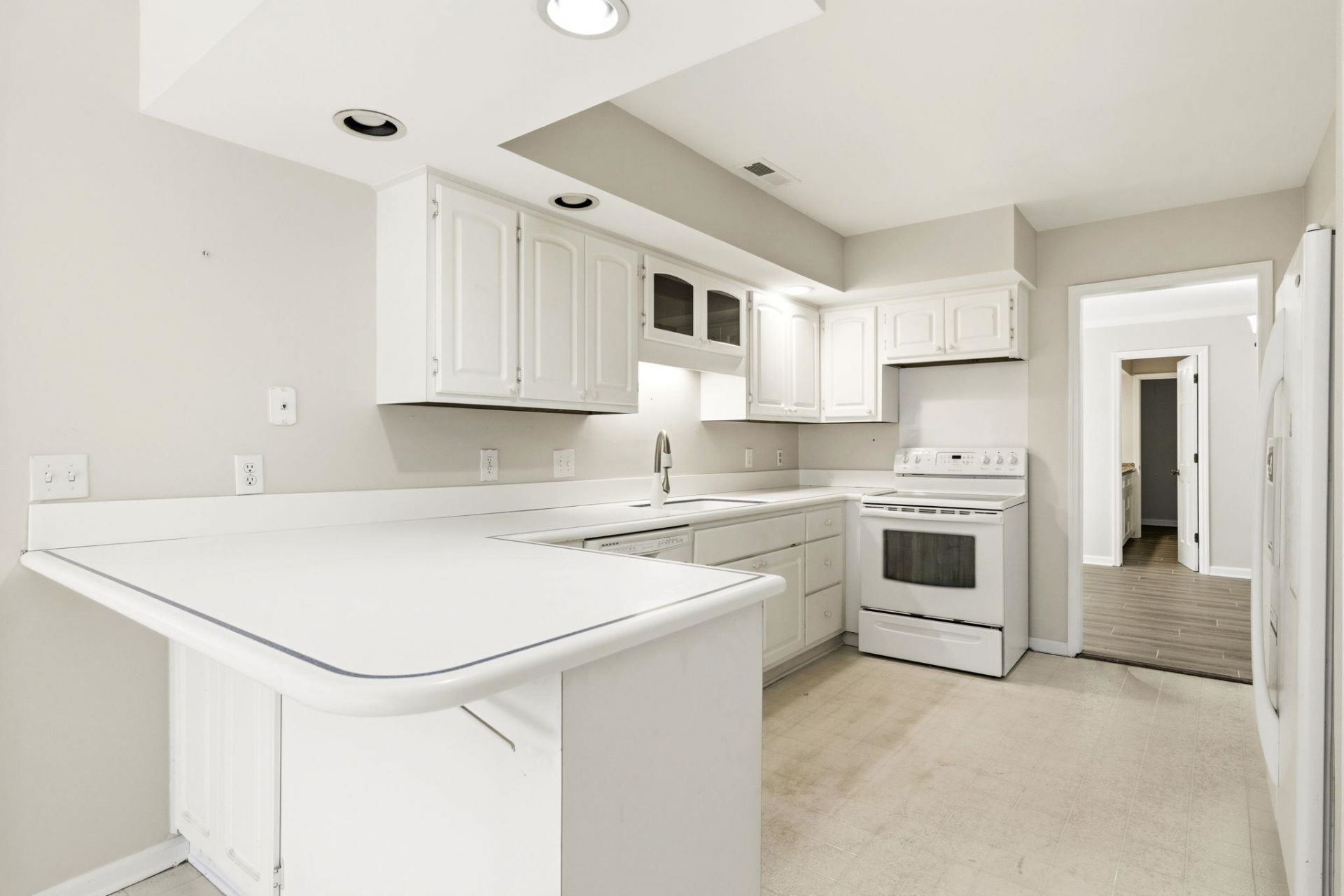 54 Bayberry Ln. Photo 12