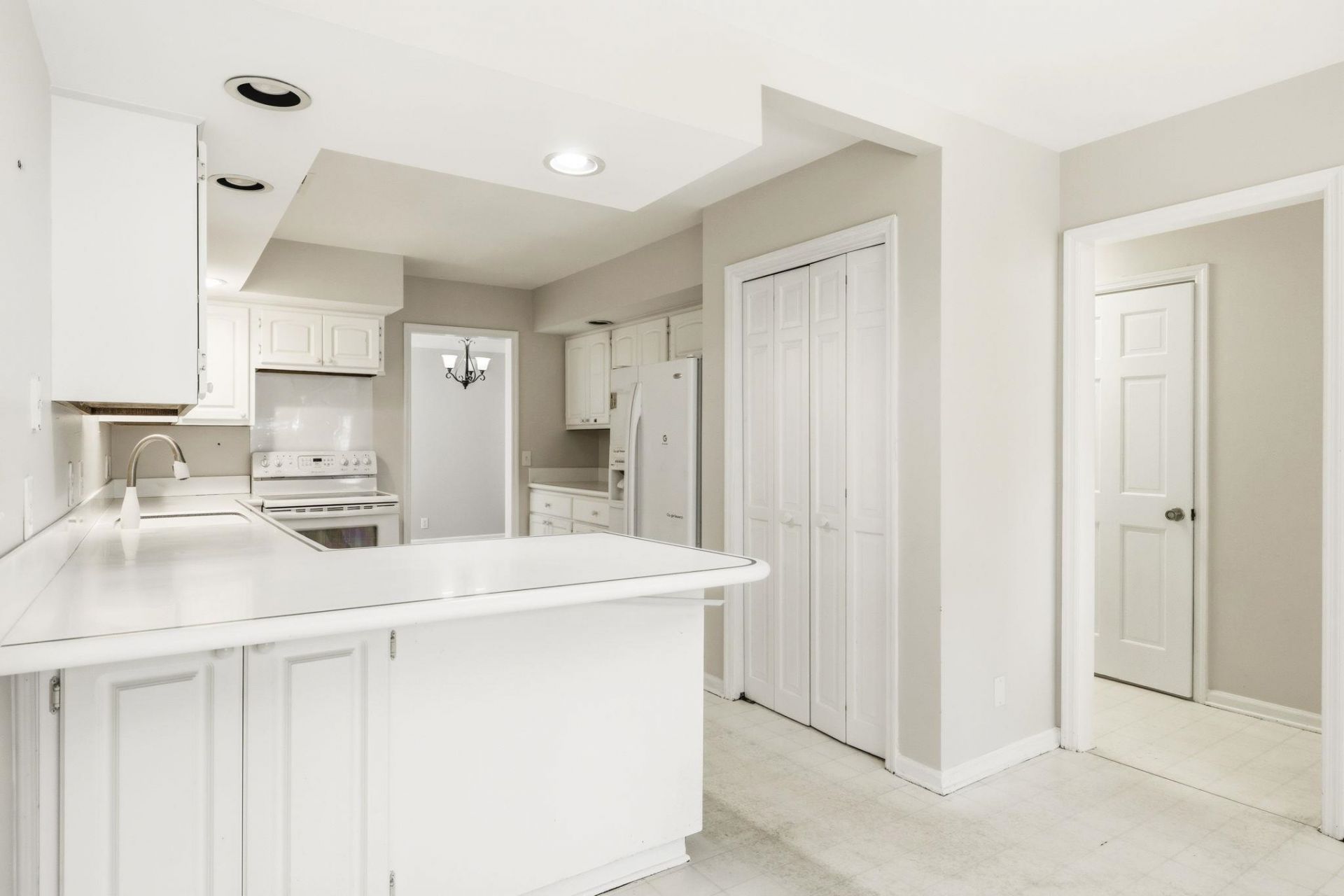 54 Bayberry Ln. Photo 15