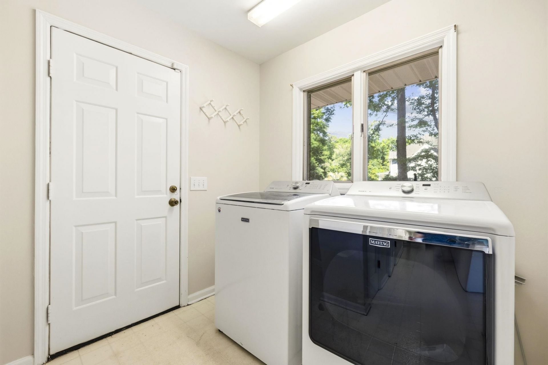 54 Bayberry Ln. Photo 19