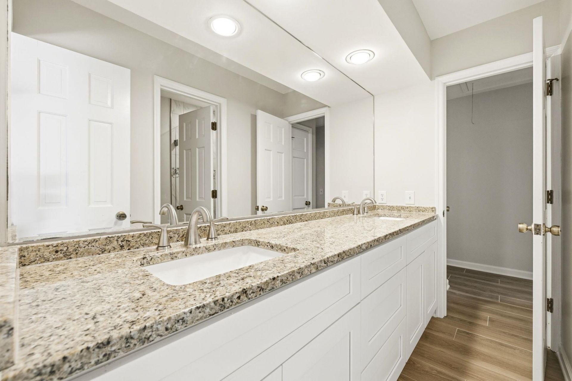 54 Bayberry Ln. Photo 23