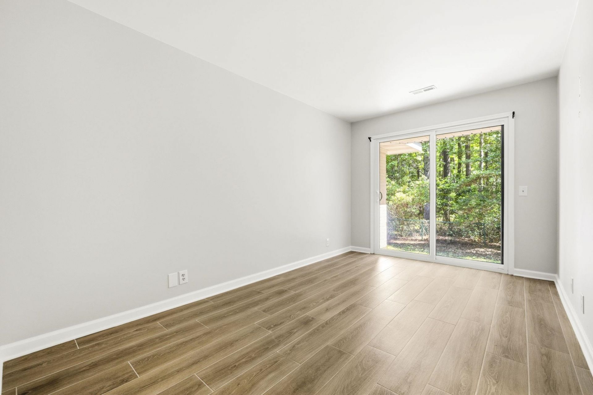 54 Bayberry Ln. Photo 27