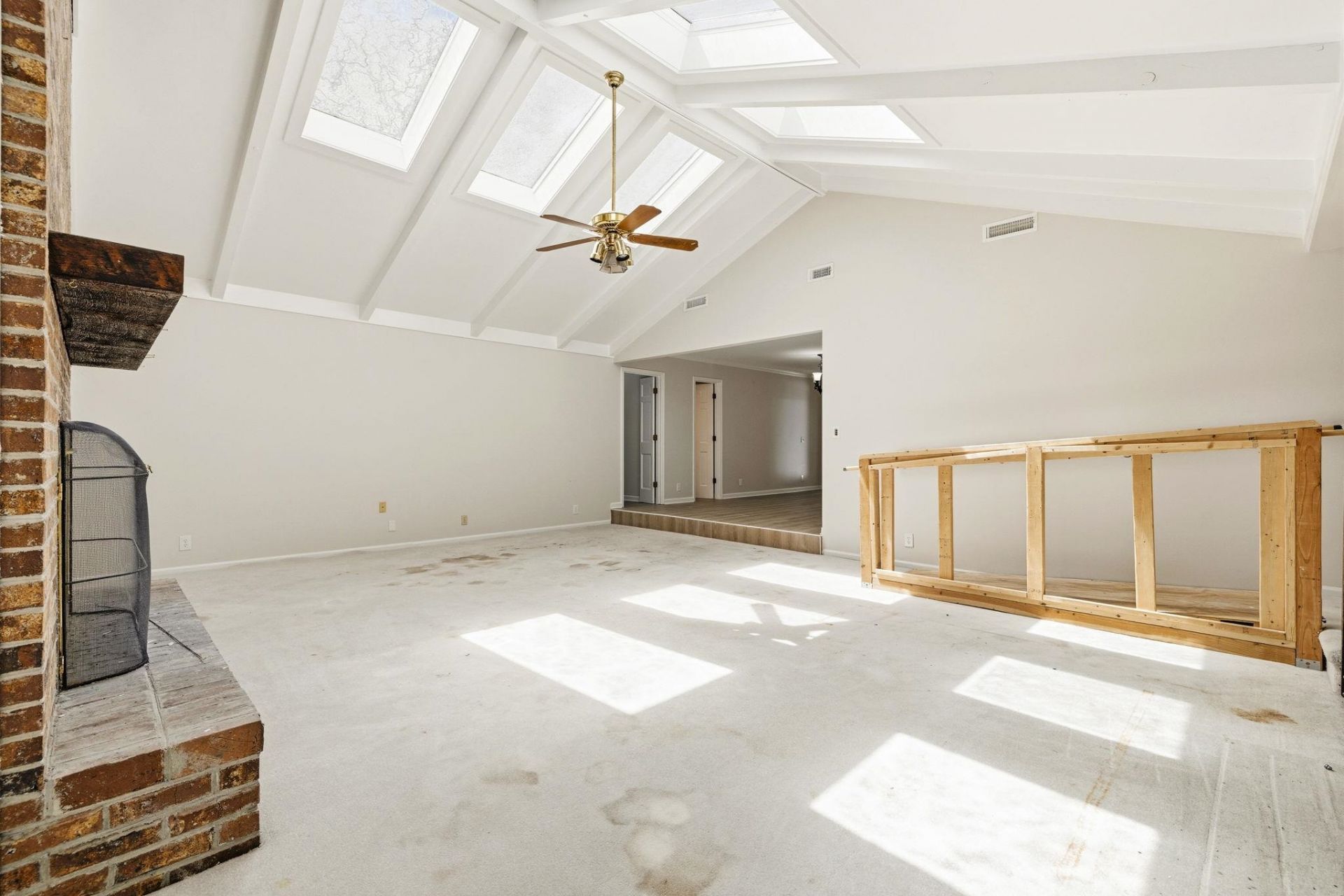 54 Bayberry Ln. Photo 9