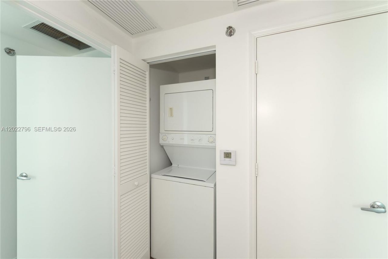 951 Brickell Ave , Unit 2100, Miami, FL 33131 Photo